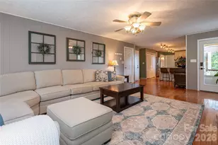 24 Audubon Dr, Asheville, NC 28804 - Photo 9
