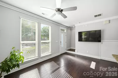 923 Warren Burgess Lane, Charlotte, NC 28205 - Photo 3