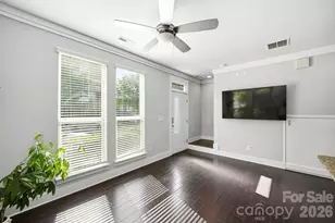 923 Warren Burgess Ln, Charlotte, NC 28205 - Photo 3