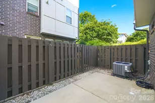 923 Warren Burgess Ln, Charlotte, NC 28205 - Photo 25