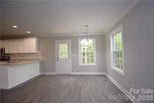5123 Hanging Rock Ct, Hickory, NC 28601 - Photo 7