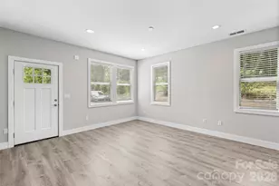 128 Rock Hill Rd, Asheville, NC 28803 - Photo 3