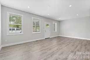 128 Rock Hill Rd, Asheville, NC 28803 - Photo 21