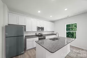 7725 E Lane Dr, Charlotte, NC 28212 - Photo 19