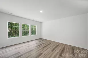 7725 E Lane Dr, Charlotte, NC 28212 - Photo 9