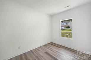 7725 E Lane Dr, Charlotte, NC 28212 - Photo 5