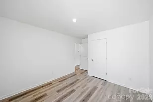 7725 E Lane Dr, Charlotte, NC 28212 - Photo 35