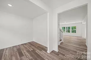 7809 E Lane Dr, Charlotte, NC 28212 - Photo 3