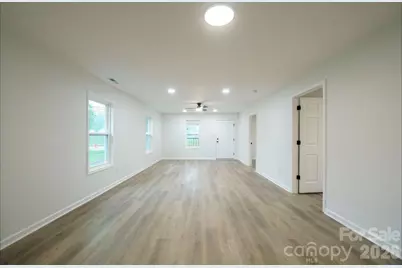 1810 E Greenbriar Road, Statesville, NC 28677 - Photo 5
