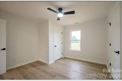 1810 E Greenbriar Road, Statesville, NC 28677 - Photo 13