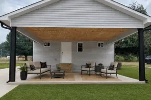 1810 E Greenbriar Rd, Statesville, NC 28677 - Photo 1