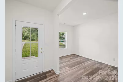7813 E Lane Drive, Charlotte, NC 28212 - Photo 3