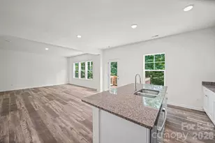 7813 E Lane Dr, Charlotte, NC 28212 - Photo 17