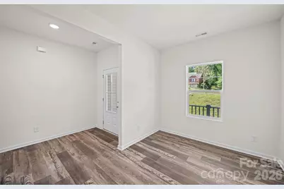 7813 E Lane Drive, Charlotte, NC 28212 - Photo 5