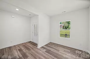 7813 E Lane Dr, Charlotte, NC 28212 - Photo 5