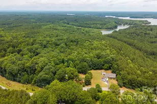 8628 Island Point Rd, Sherrills Ford, NC 28673 - Photo 3