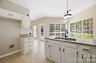 8048 Hunley Ridge Rd, Matthews, NC 28104 - Photo 7