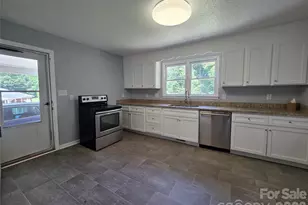 2831 Beechwood Cir, Gastonia, NC 28054 - Photo 9