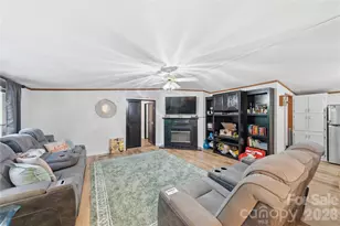102 Sycamore Dr, Rhodhiss, NC 28601 - Photo 1