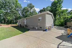 102 Sycamore Dr, Rhodhiss, NC 28601 - Photo 29