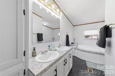 102 Sycamore Drive, Rhodhiss, NC 28601 - Photo 23