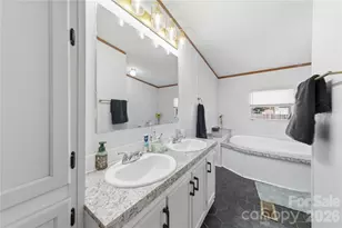 102 Sycamore Dr, Rhodhiss, NC 28601 - Photo 23