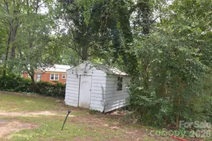 2111 Dickens Ave, Charlotte, NC 28208 - Photo 29