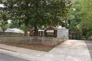 2111 Dickens Ave, Charlotte, NC 28208 - Photo 13