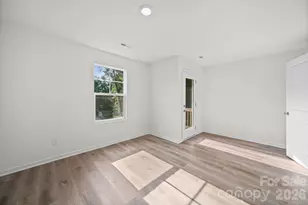 511 N Hill St, Dallas, NC 28034 - Photo 17