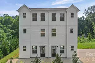 511 N Hill St, Dallas, NC 28034 - Photo 1