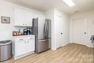 5229 Tarrywood Ln, Charlotte, NC 28205 - Photo 15
