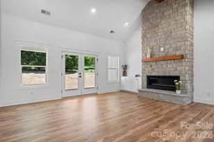 1265 Misty Ln, Hickory, NC 28601 - Photo 17