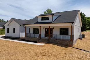 1265 Misty Ln, Hickory, NC 28601 - Photo 5