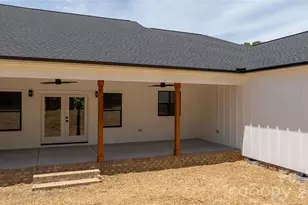 1265 Misty Ln, Hickory, NC 28601 - Photo 3