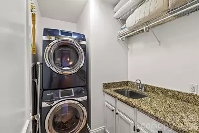 1505 E Worthington Avenue, Charlotte, NC 28203 - Photo 17