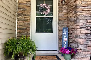 2717 Markham Woods Ct, Charlotte, NC 28214 - Photo 5