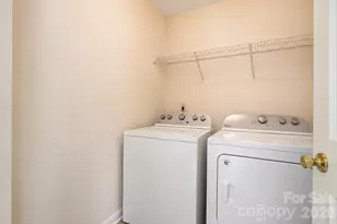 2717 Markham Woods Ct, Charlotte, NC 28214 - Photo 29