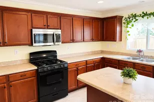 2717 Markham Woods Ct, Charlotte, NC 28214 - Photo 17