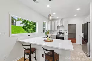 10908 Chastain Parc Dr, Charlotte, NC 28216 - Photo 11