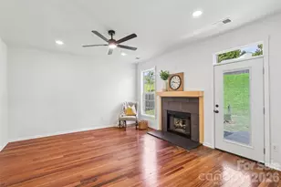10908 Chastain Parc Dr, Charlotte, NC 28216 - Photo 7