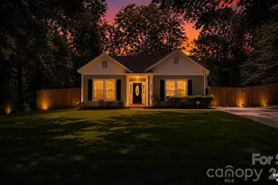 5050 Gibbons Link Rd, Charlotte, NC 28269 - Photo 29