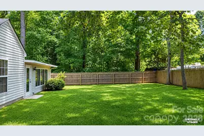 5050 Gibbons Link Road, Charlotte, NC 28269 - Photo 27