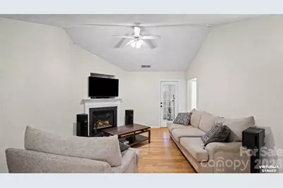 5050 Gibbons Link Road, Charlotte, NC 28269 - Photo 9