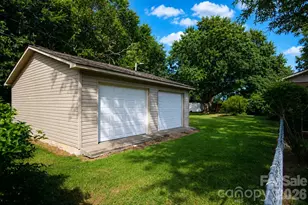 2914 Dresden Dr, Gastonia, NC 28054 - Photo 3