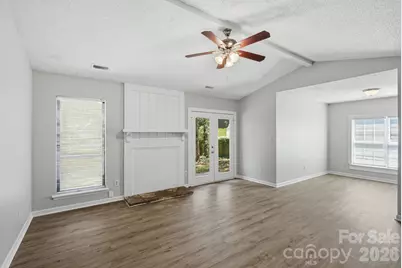 11813 Moonridge Drive, Charlotte, NC 28226 - Photo 5