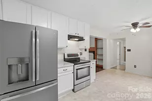 121 Oak St, Belmont, NC 28012 - Photo 13