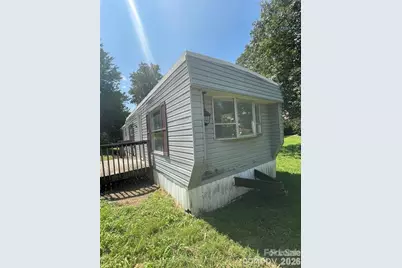 21 E Zeb Vance Street, Marion, NC 28655 - Photo 17
