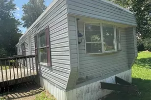 21 E Zeb Vance St, Marion, NC 28655 - Photo 17