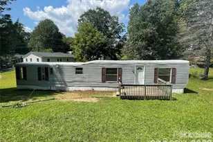21 E Zeb Vance St, Marion, NC 28655 - Photo 1