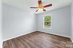 4713 Tanglebriar Dr, Charlotte, NC 28208 - Photo 17